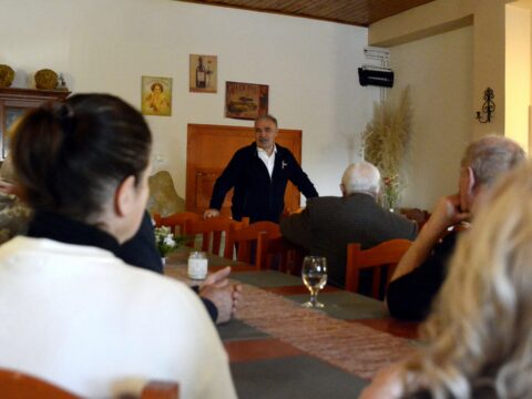 Lakossági fórum Bezenyén