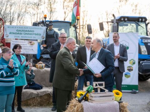 Gazdaságátadó ünnepség Győrzámolyon